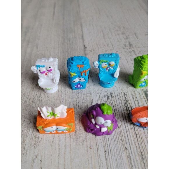Zuru smashers monster mini play toy figure set - Picture 3 of 5